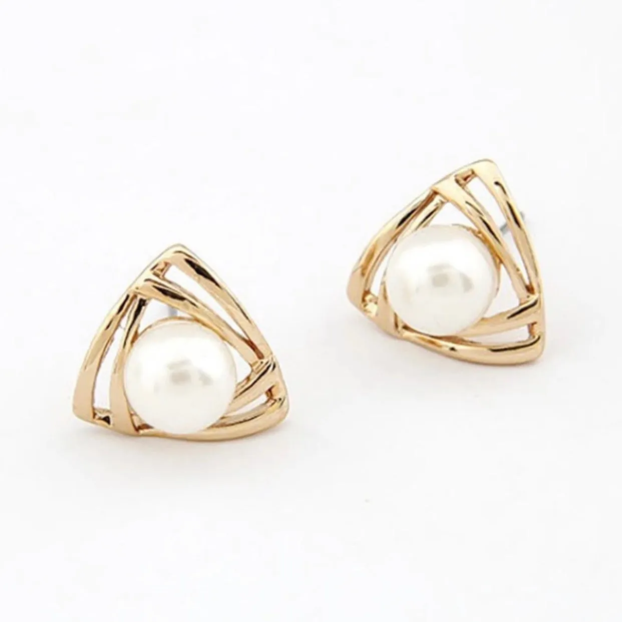 Elegant Triangle Shaped Pearl Stud Earring