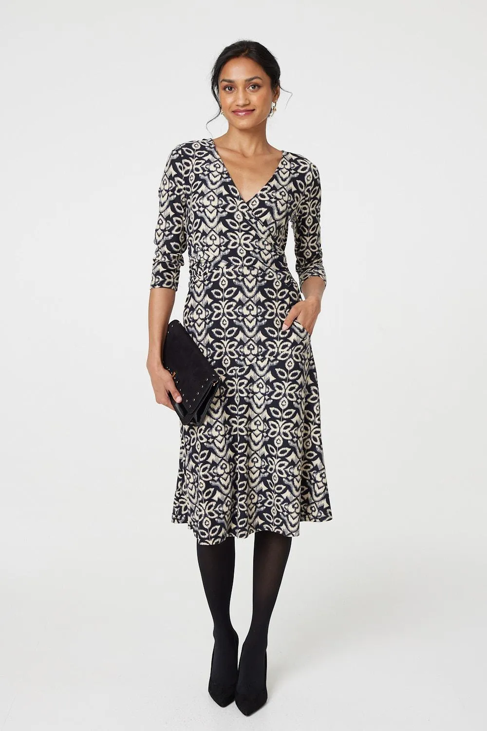 Printed V-Neck 3/4 Sleeve Knee Length Dress